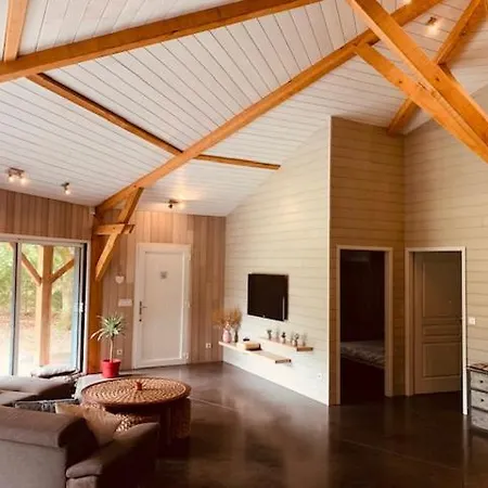 L Estanguet Maison Octogonale En Foret *