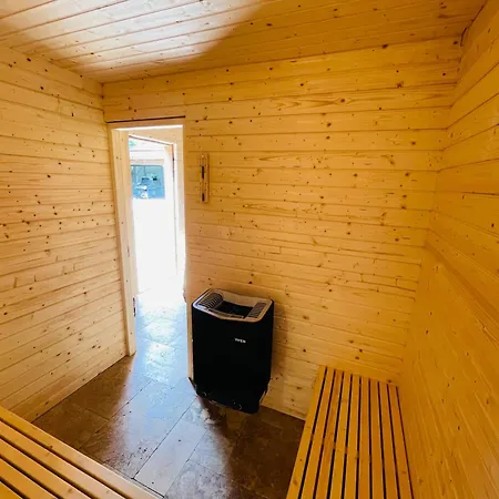 L Estanguet Maison Octogonale En Foret Rion-Des-Landes